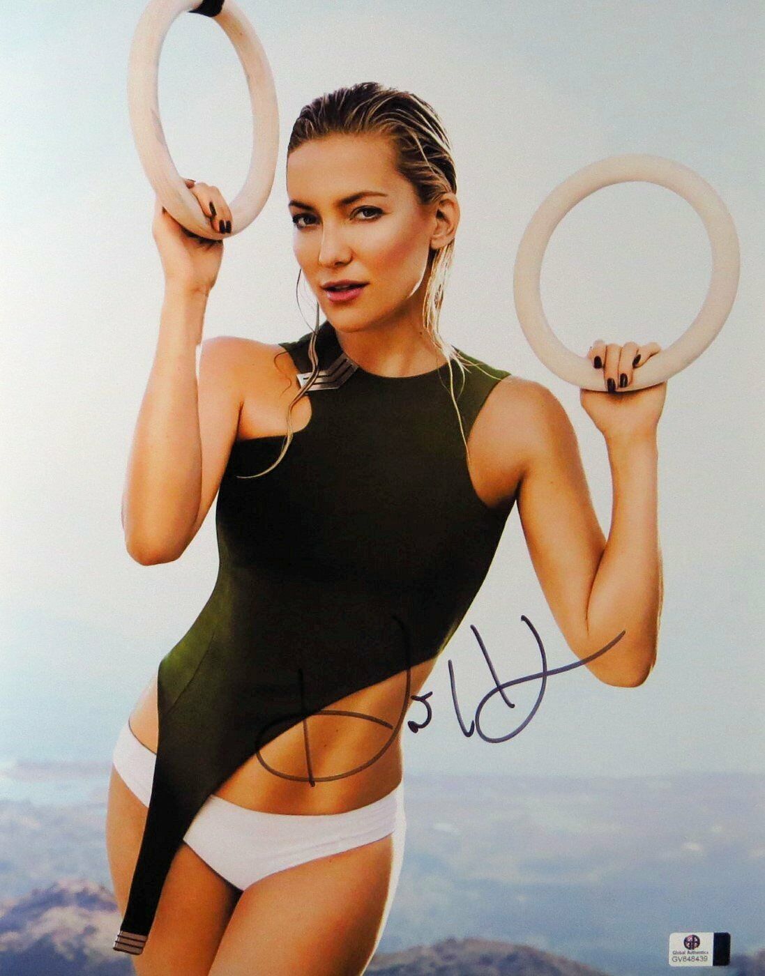 Kate Hudson Signed Autographed 11X14 Photo Poster painting Sexy Swimsuit and Rings GV848439