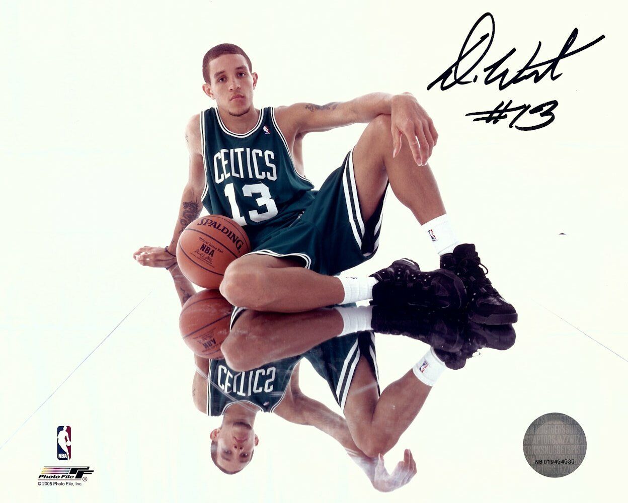 Delonte West Signed Autographed 8X10 Photo Poster painting Celtics Reflection Pose w/COA