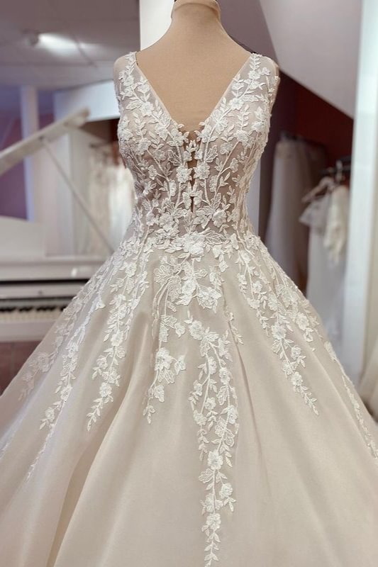 Luluslly Sweetheart Straps Lace Backless Wedding Dress With Ruffles Appliques