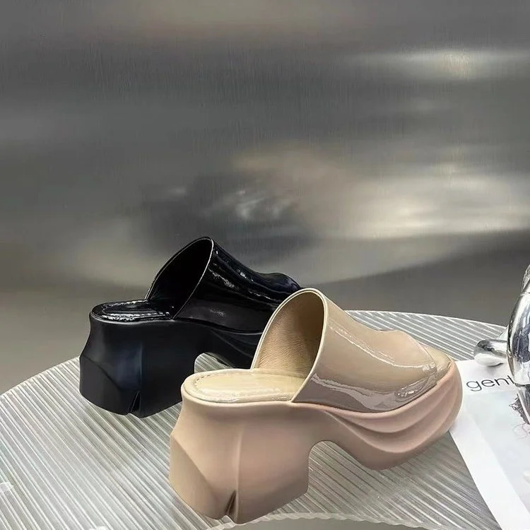 Yyvonne And Fish Mouth Slippers Women 2025 Summer New Patent Pine Cake Small Man Wearing A Word Cold Slippers Woman