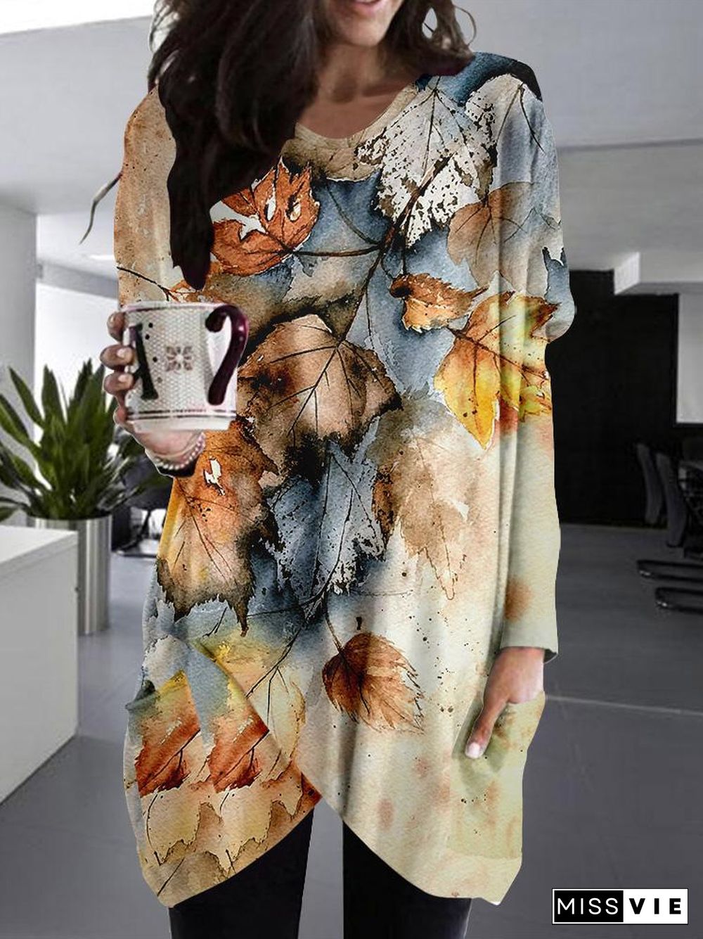 Women's Scoop Neck Long Sleeve Printed Top