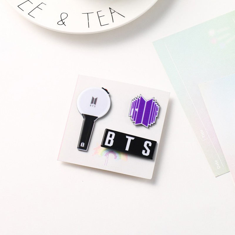 K-POP BTS BLACKPINK Stray Kids ENHYPEN ATEEZ SEVENTEEN NCT TXT  TWICE Logo Badge Set officialsvtshop