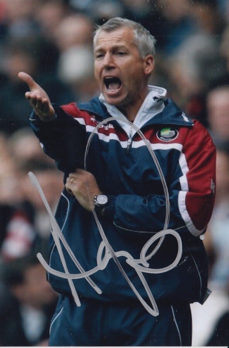 ALAN PARDEW HAND SIGNED 6X4 Photo Poster painting CHARLTON ATHLETIC FOOTBALL AUTOGRAPH