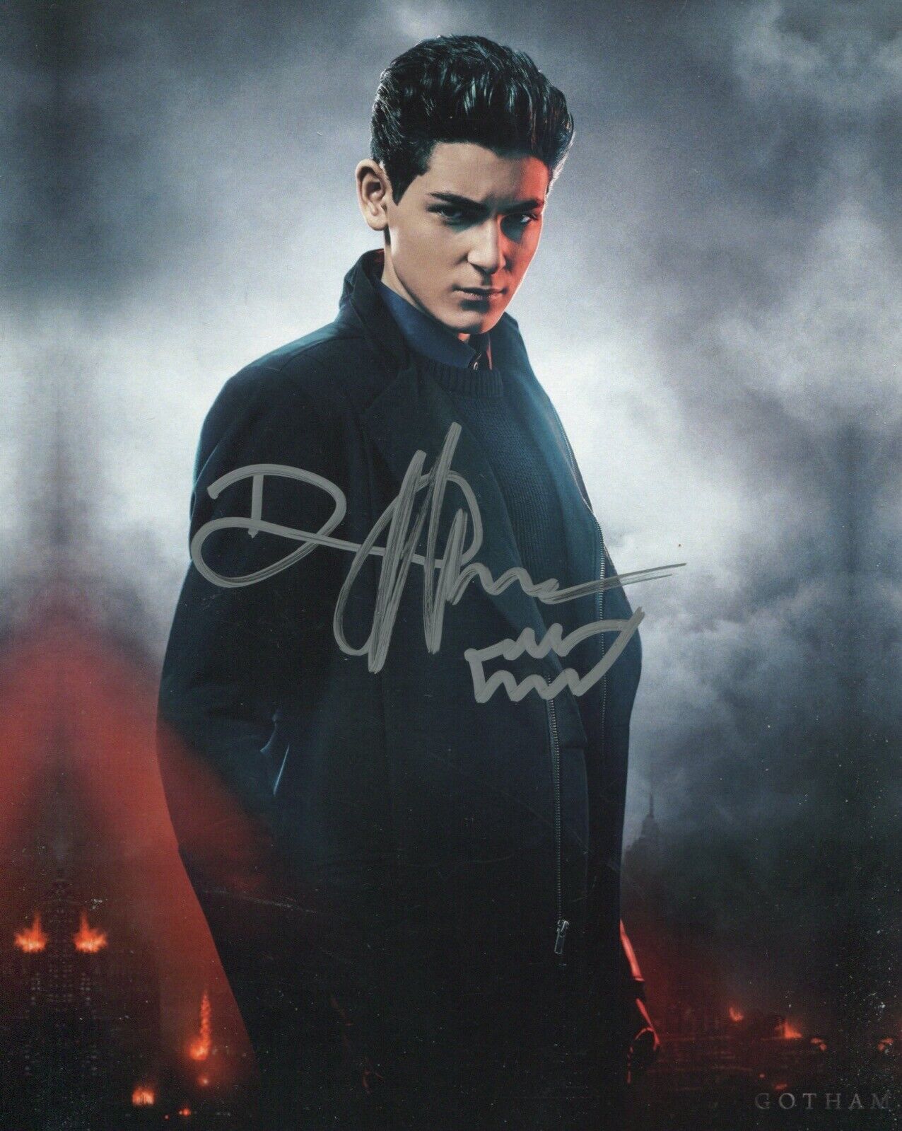 Actor David Mazouz signed Batman GOTHAM 8x10 Photo Poster painting