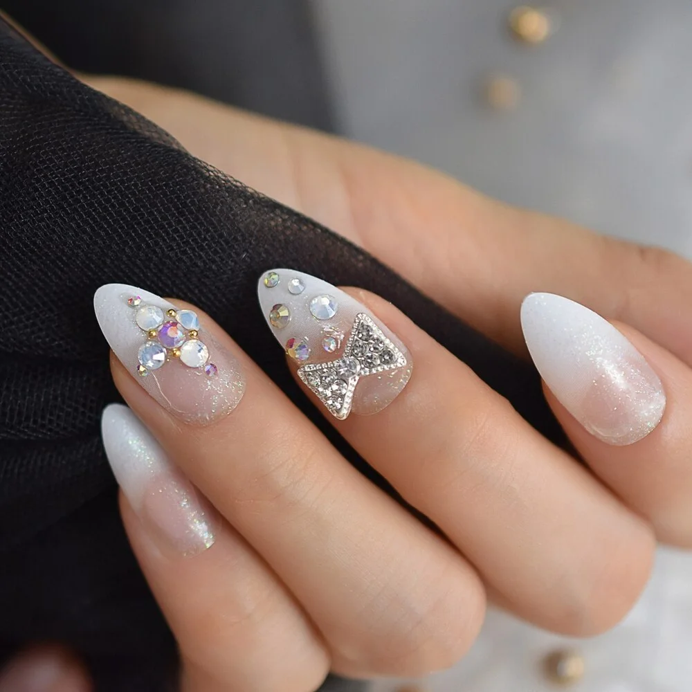 Ombre Glitter Faux Ongles White French Tips Stiletto Custom Deisgner False Nails with Rhinestones Bowknot Decoration