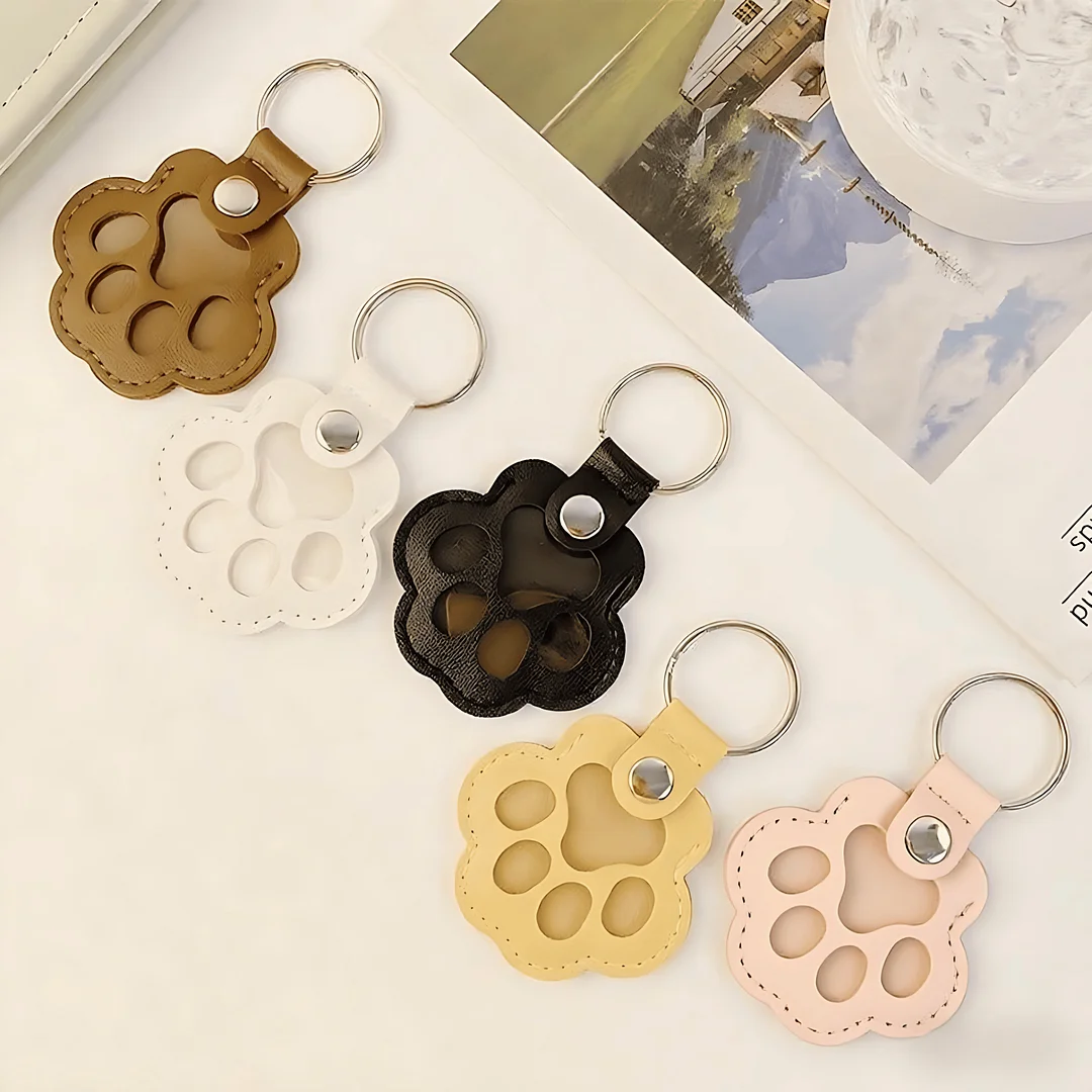 🔥LAST DAY 49% OFF - 🐾Pet Paw Shaped Leather Keychain