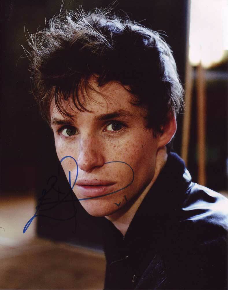 Eddie Redmayne In-person AUTHENTIC Autographed Photo Poster painting SHA #61515