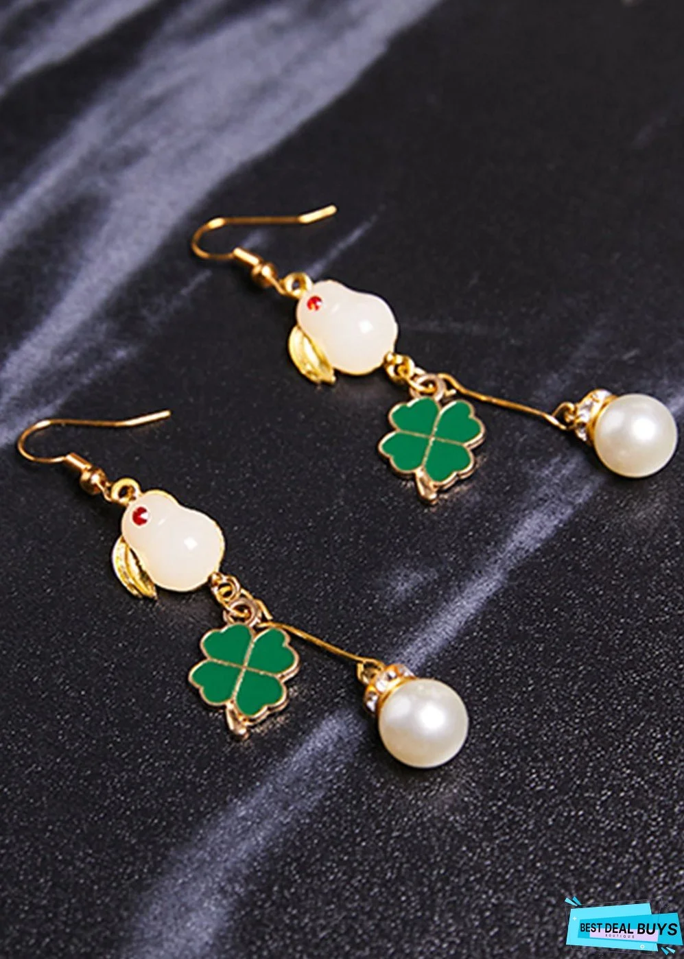 Stylish Little White Rabbit Jade Pearl Drop Earrings