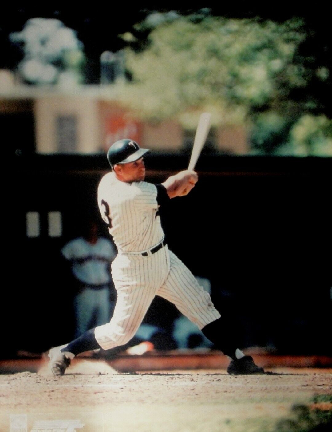 Harmon Killebrew Unsigned 16x20 Photo Poster painting Minnesota Twins Bat big Swing