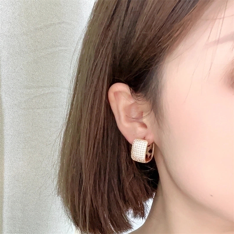 1 Pair Glam Luxurious Shiny Round Oval Solid Color Plating Inlay Copper Zircon Gold Plated Earrings