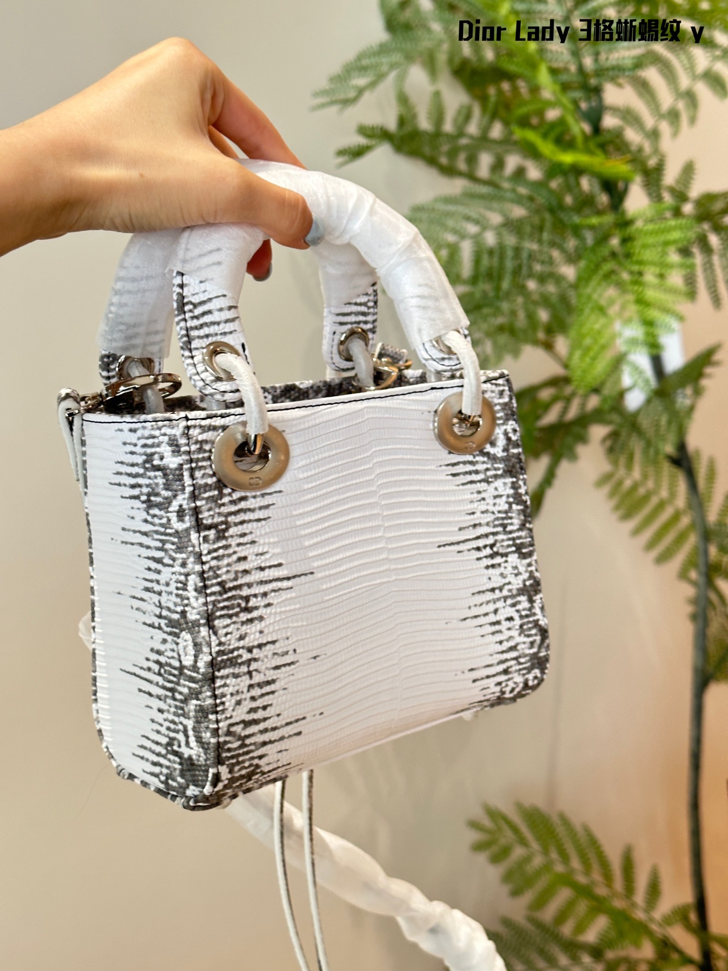 Ee4894295240c776b7475197d97a2b6c