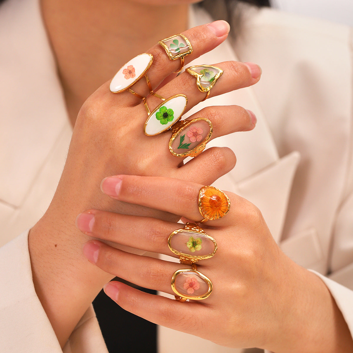 18K Gold Stainless Steel Ring Four-Leaf Clover Immortal Flower Titanium Steel Ring Small Daisy Flower Ring Female