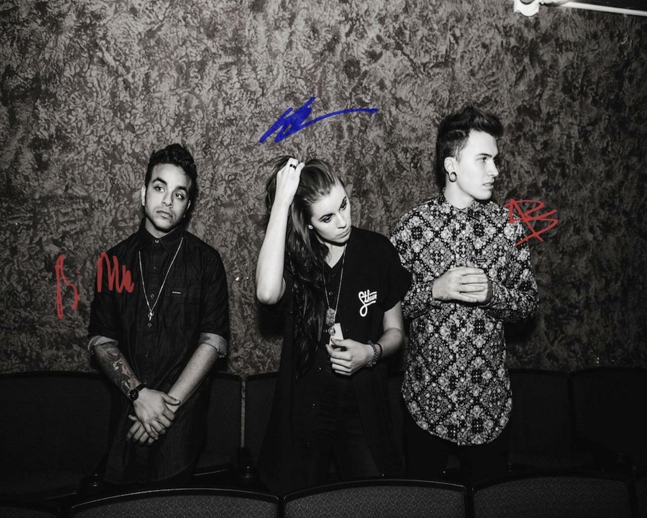 PVRIS SIGNED AUTOGRAPHED 10 X 8