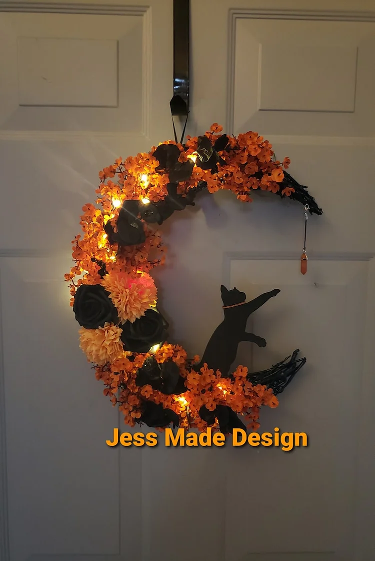 Halloween moon wreath, Cat wreath, Crescent moon wreath, Gothic wall decor, Orange and black decor, Vintage Halloween decor, Black cat decor