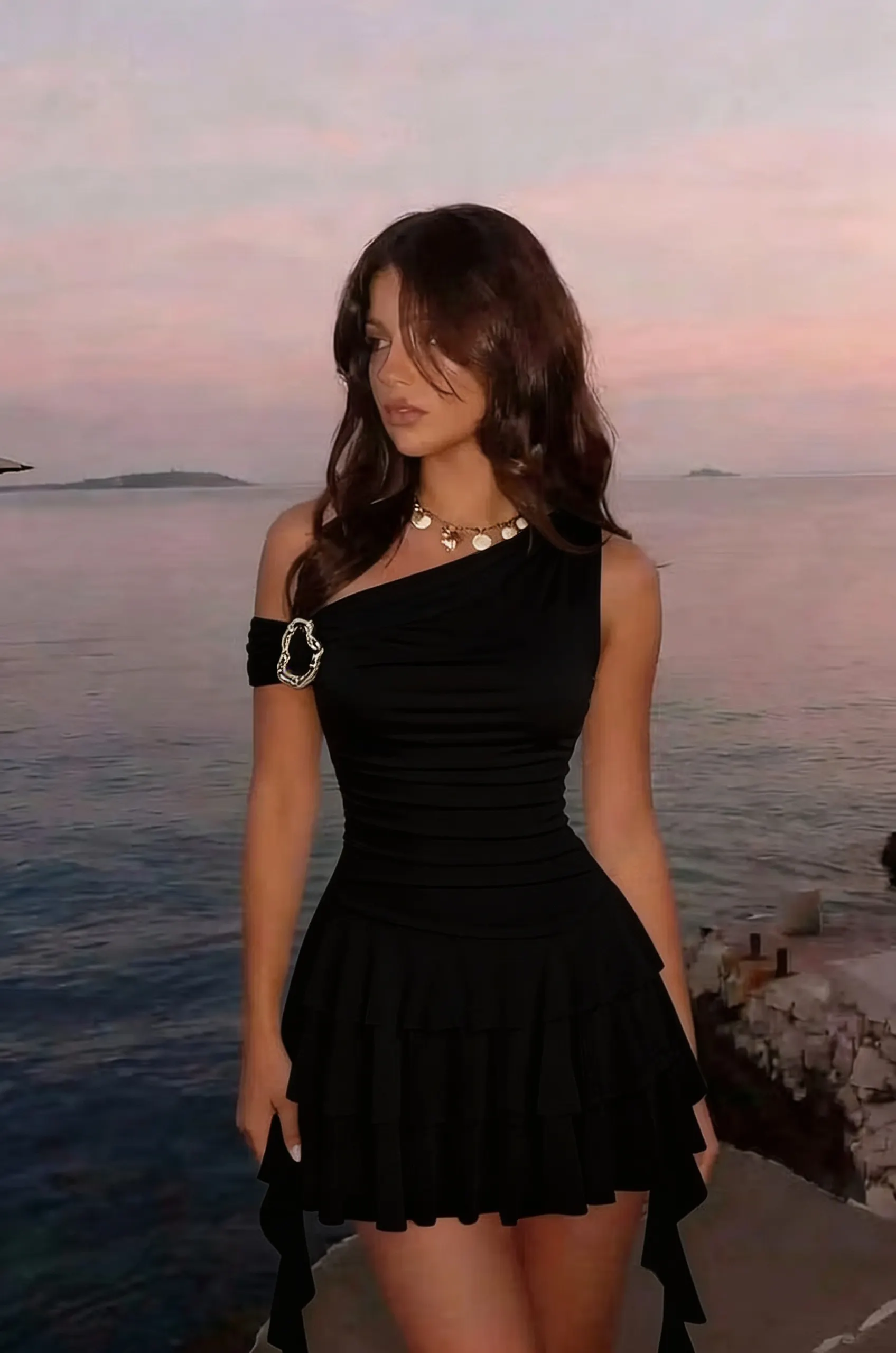 Stylish White One Shoulder Single Sleeve High-Waisted Short Pleated Homecoming Dress | PM0013 Wellcucu