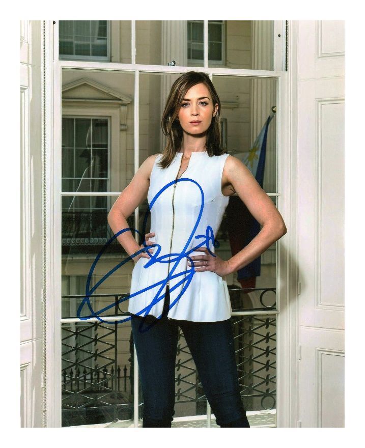 EMILY BLUNT AUTOGRAPHED SIGNED A4 PP POSTER Photo Poster painting PRINT 6