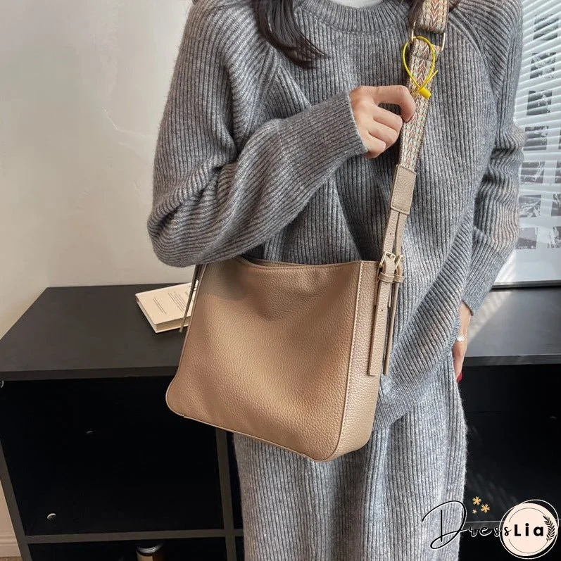 Retro Messenger Bag Large Capacity Shoulder Bag