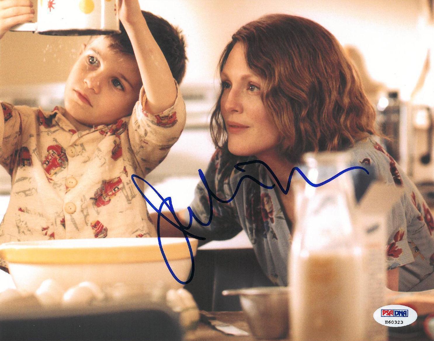 Julianne Moore Signed Authentic Autographed 8x10 Photo Poster painting (PSA/DNA) #H60323