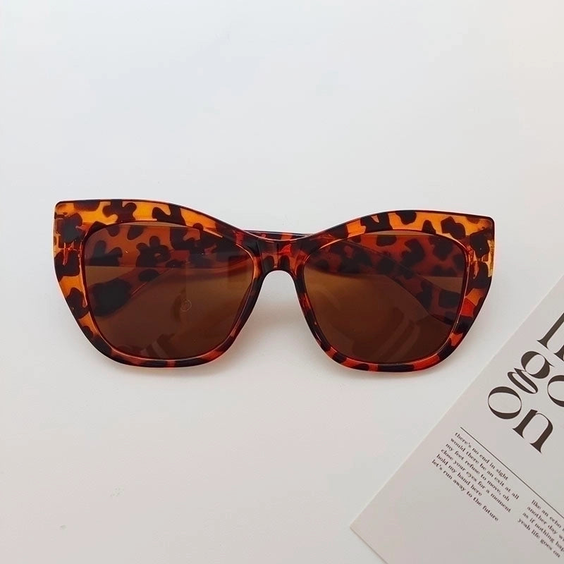 Vacation Solid Color Pc Resin Cat Eye Full Frame Women’s Sunglasses