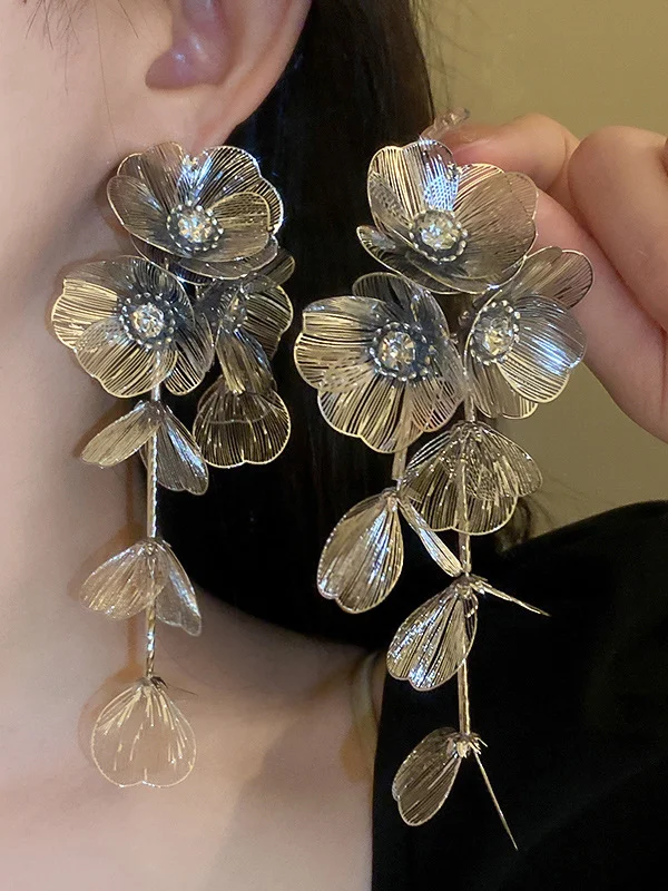 Flower Shape Geometric Rhine Stones Drop Earrings