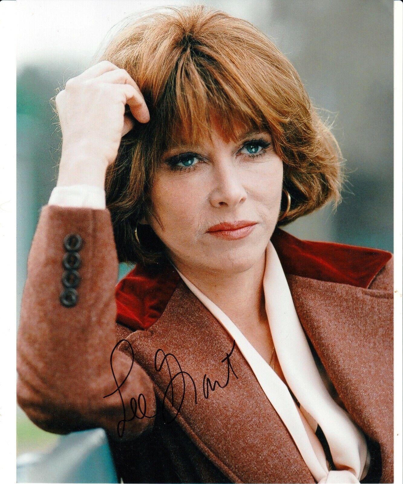 LEE GRANT b1925 `Damien-Omen II` etc signed colour 8x10 pic