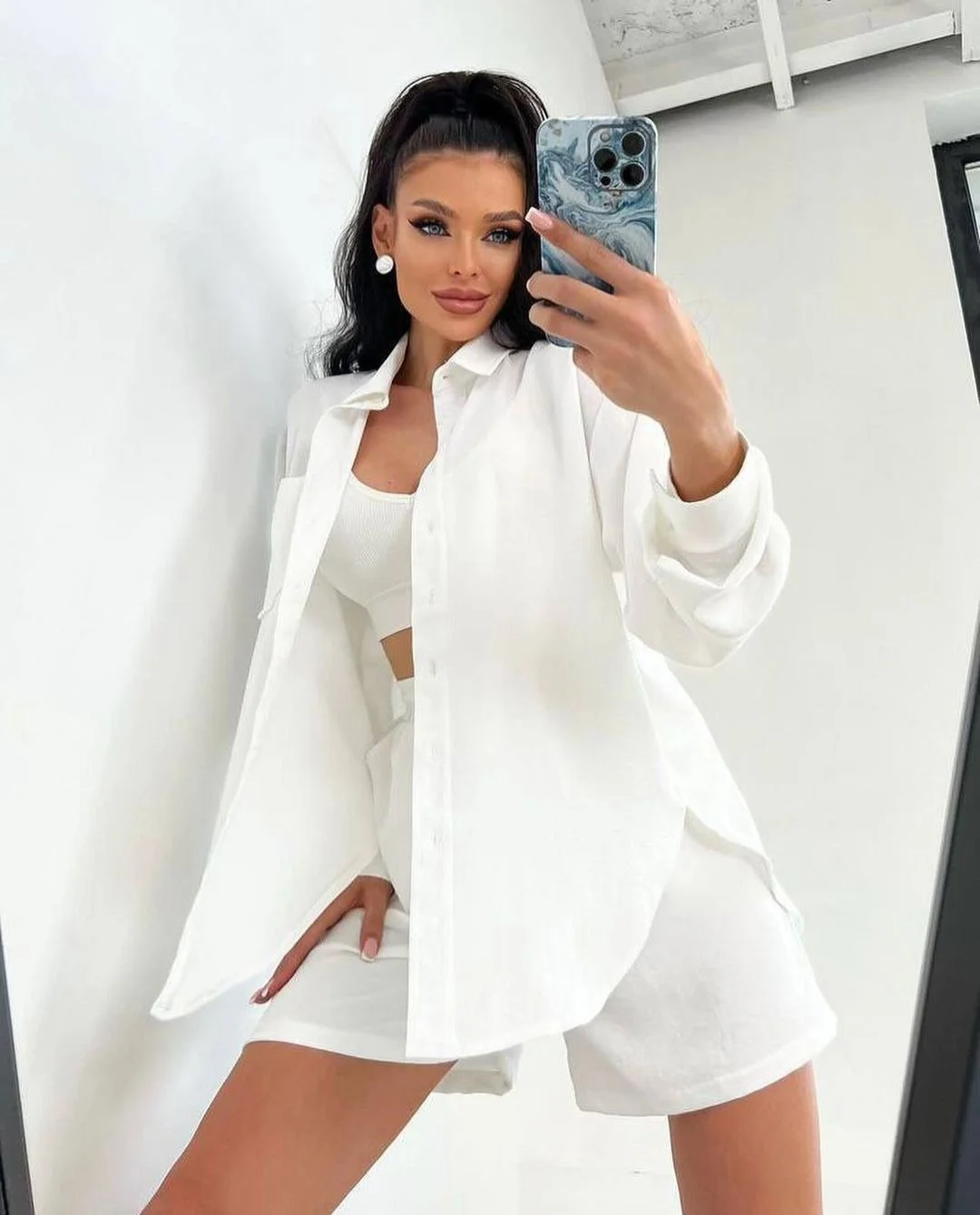 Nigikala Nigikala Women's Solid Color Single Row Buckle Long-Sleeved Shirt Loose Fashion Casual Shorts Set