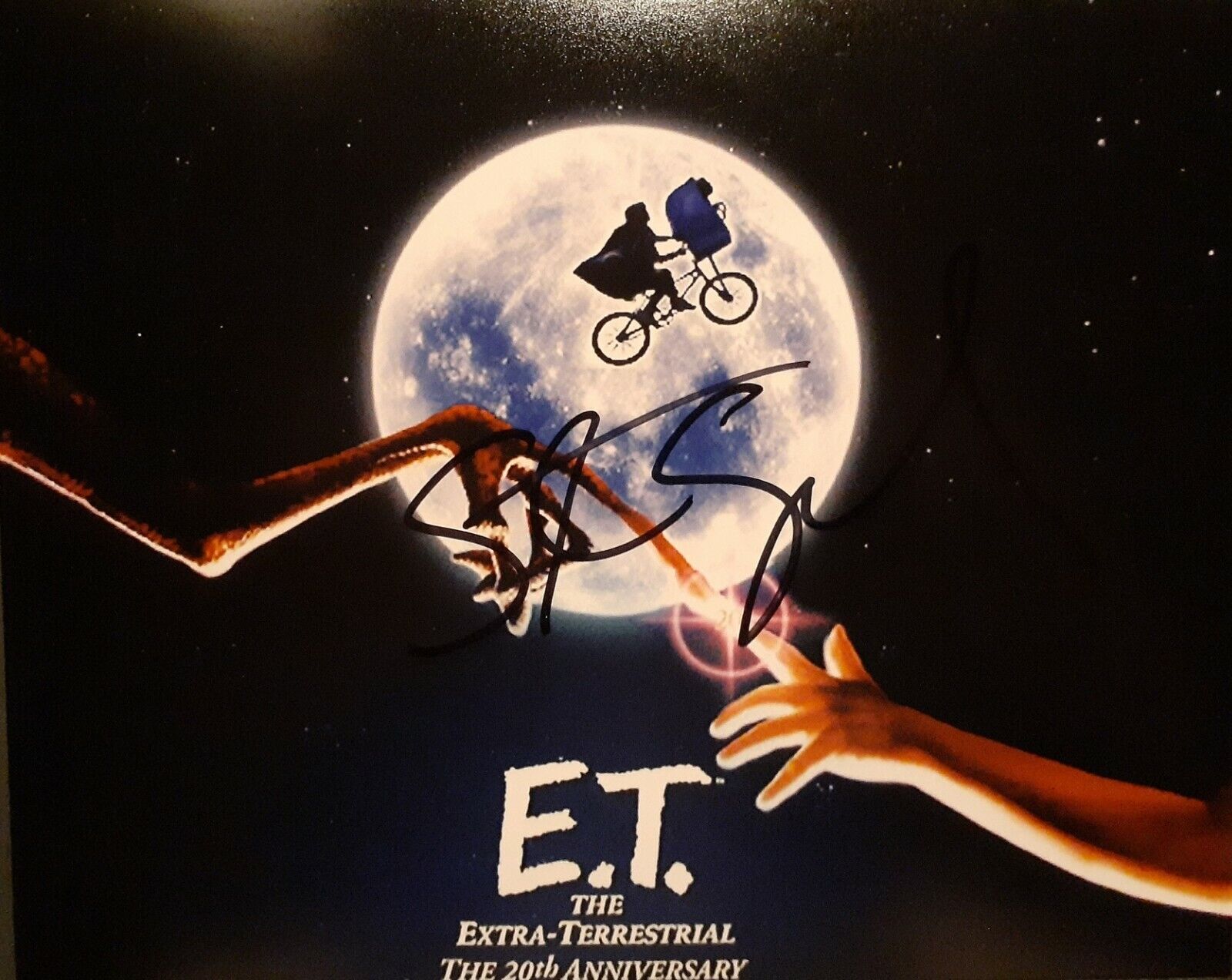 Steven Spielberg signed 8x10