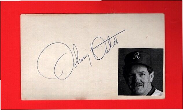JOHNNY OATES-ROCHESTER RED WINGS VINTAGE AUTOGRAPHED 3X5 W/PIX-( d.2004)