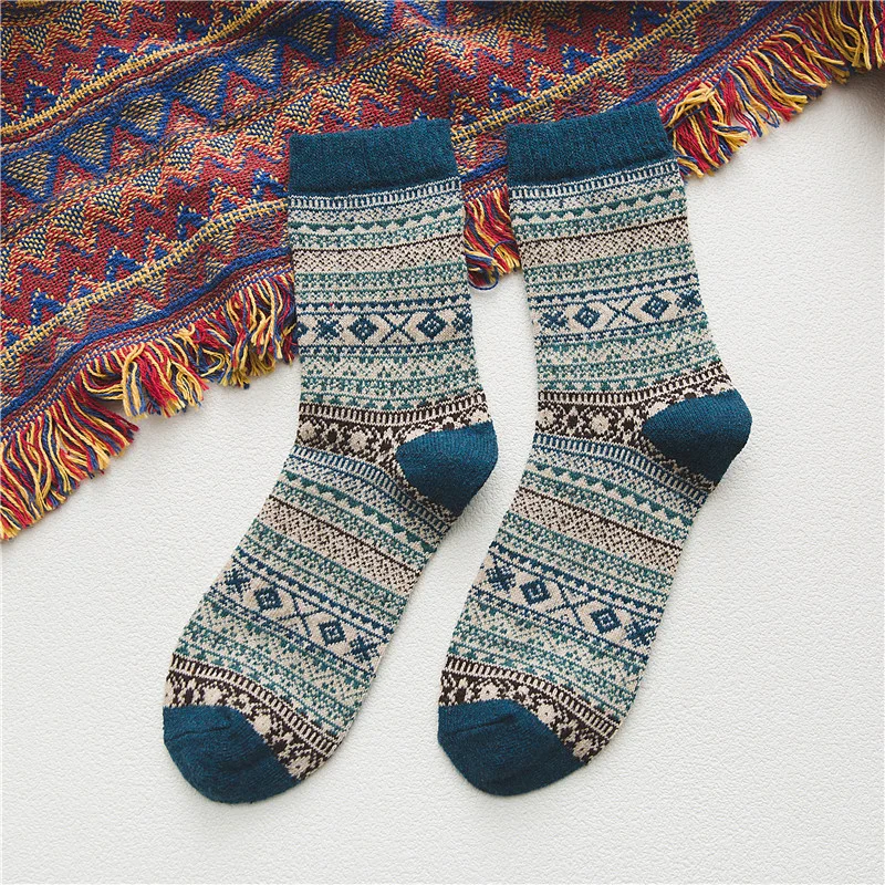 Retro Ethnic Small Diamond Wool Mid-tube Men's Socks