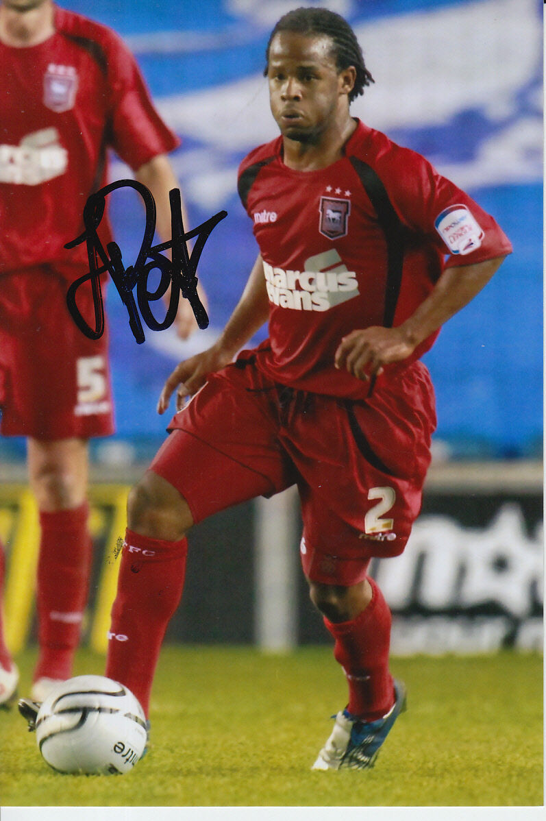 IPSWICH TOWN HAND SIGNED JAIME PETERS 6X4 Photo Poster painting 3.