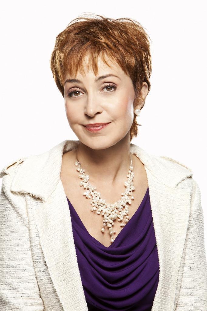 Annie Potts 8x10 Picture Simply Stunning Photo Poster painting Gorgeous Celebrity #1