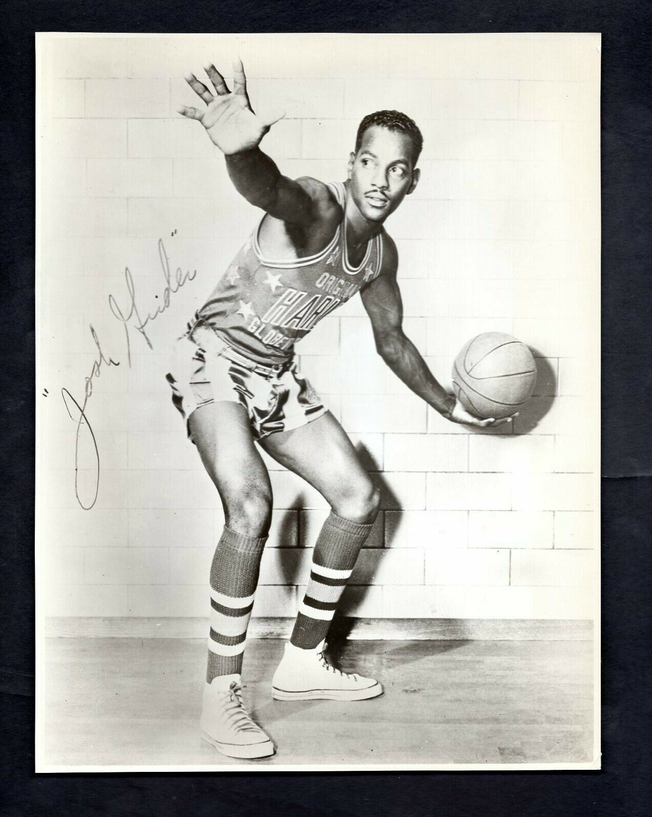 Josh Grider SIGNED c. 1950 Harlem Globetrotters Press Original Photo Poster painting