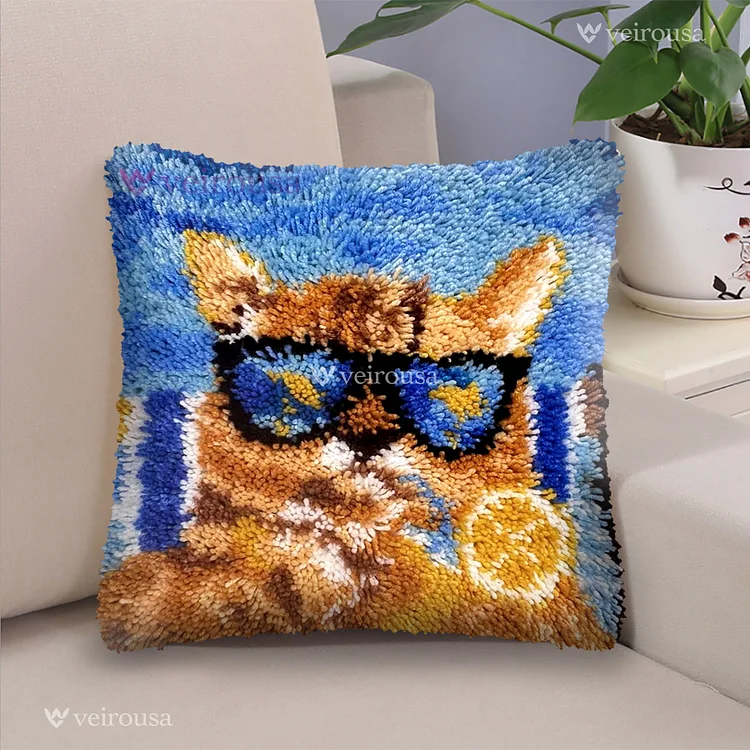 Cool Cat - Latch Hook Pillow Kit  veirousa