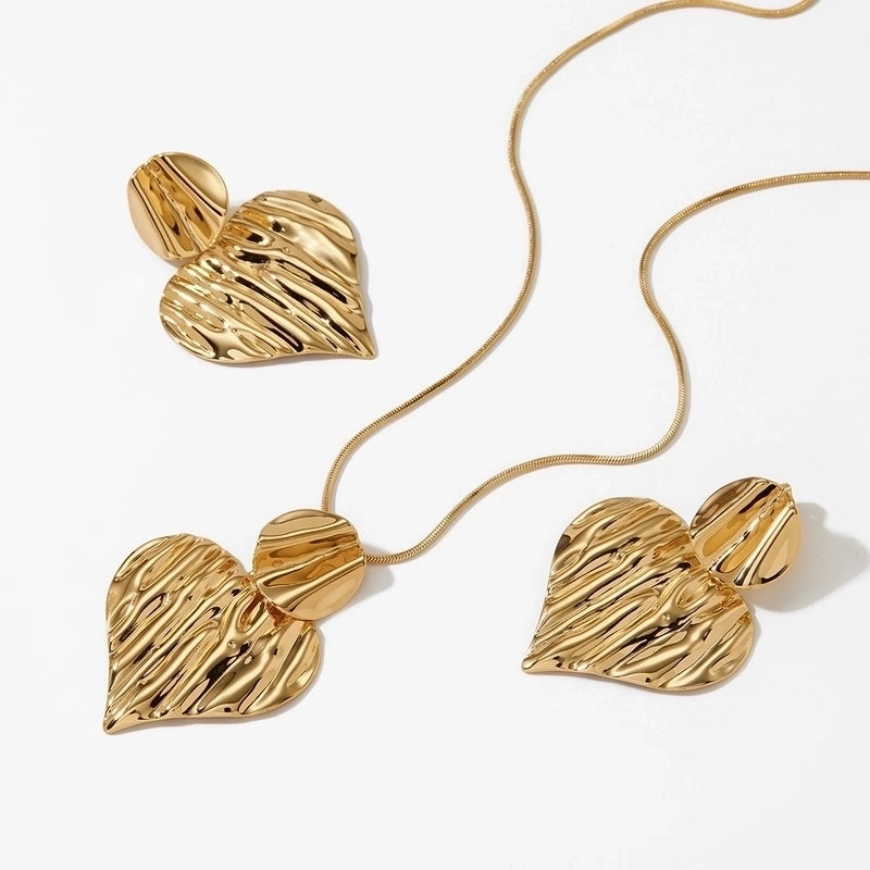 316 Stainless Steel New Gold And Silver Color Matching Heart Earrings And Necklace Set Fashion Exaggerated Irregular Pleated Heart-Shaped Jewelry Set