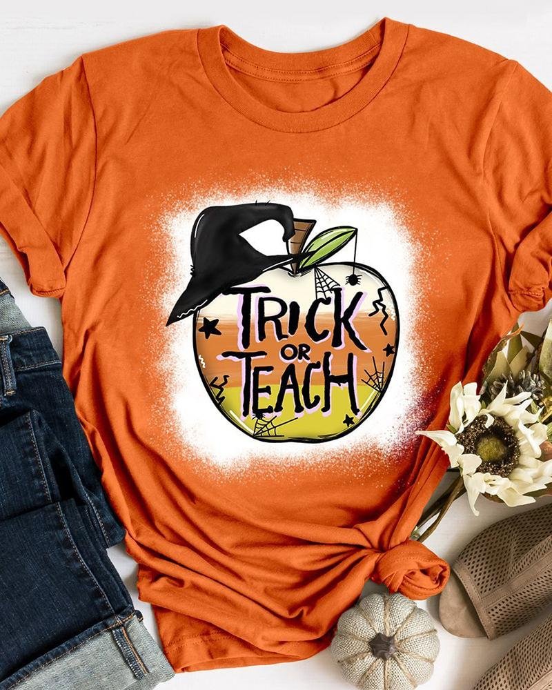 Trick Or Teach Halloween Teacher Print Short Sleeve T-shirt