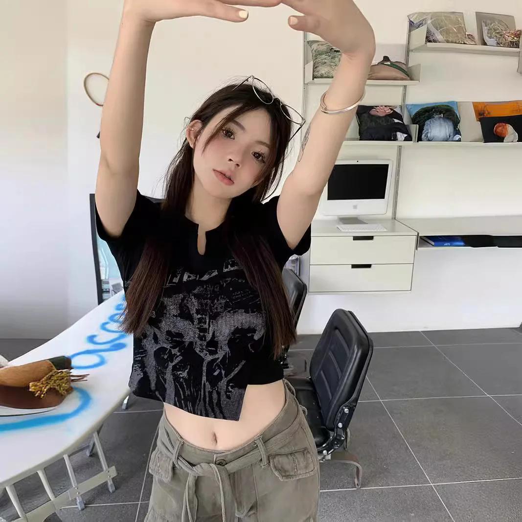 Uveng Uveng Short-Sleeved T-Shirt Women 2024 Summer Irregular Design Sense Pure Desire Hot Girls Short Students On Clothes