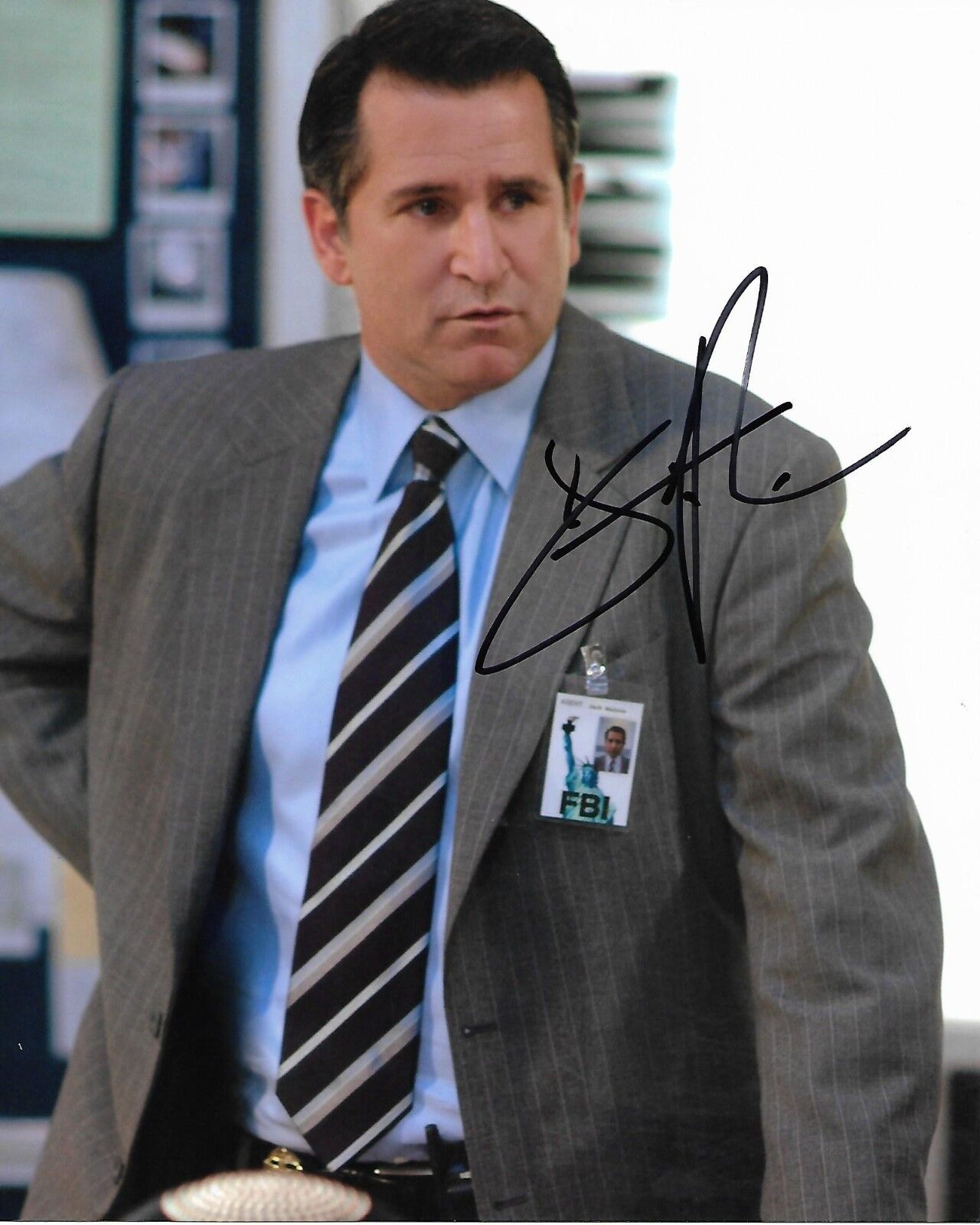 ANTHONY LAPAGLIA WITHOUT A TRACE AUTOGRAPHED Photo Poster painting SIGNED 8X10 #2 JACK MALONE