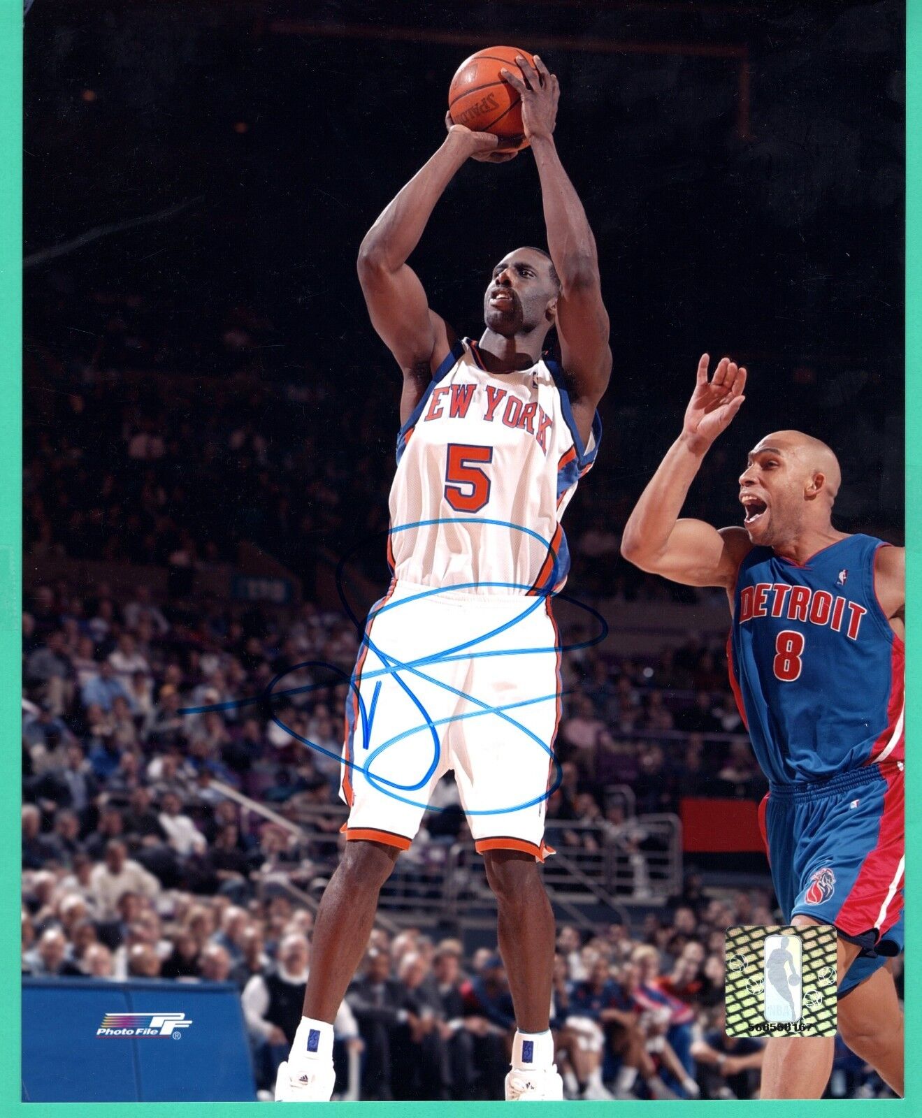 Tim Thomas NBA New York Knicks Hand Signed Autograph 8x10 Photo Poster painting NBA Hologram