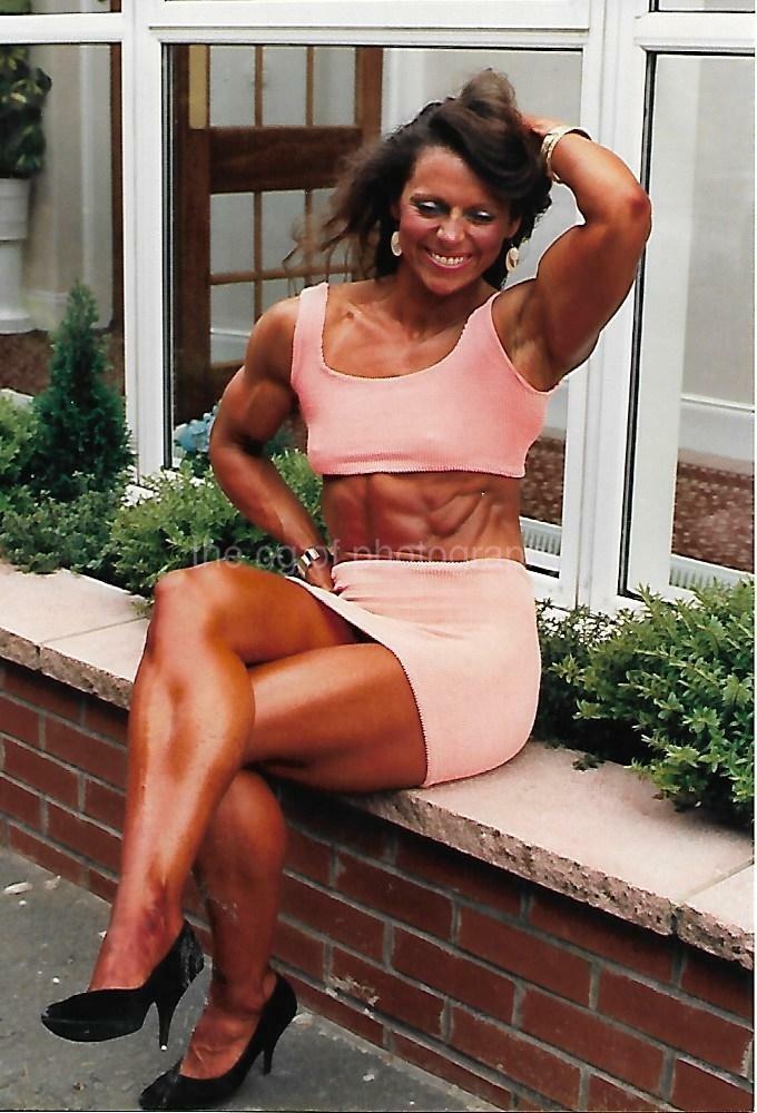 FEMALE BODYBUILDER 80's 90's FOUND Photo Poster painting Color MUSCLE GIRL Original EN 21 64 G