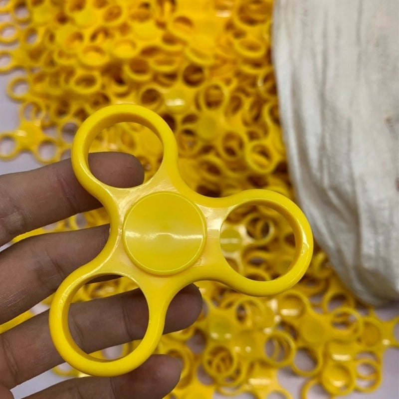 Fashion Solid Color Three-leaf Bracket Fingertip Gyro Toy