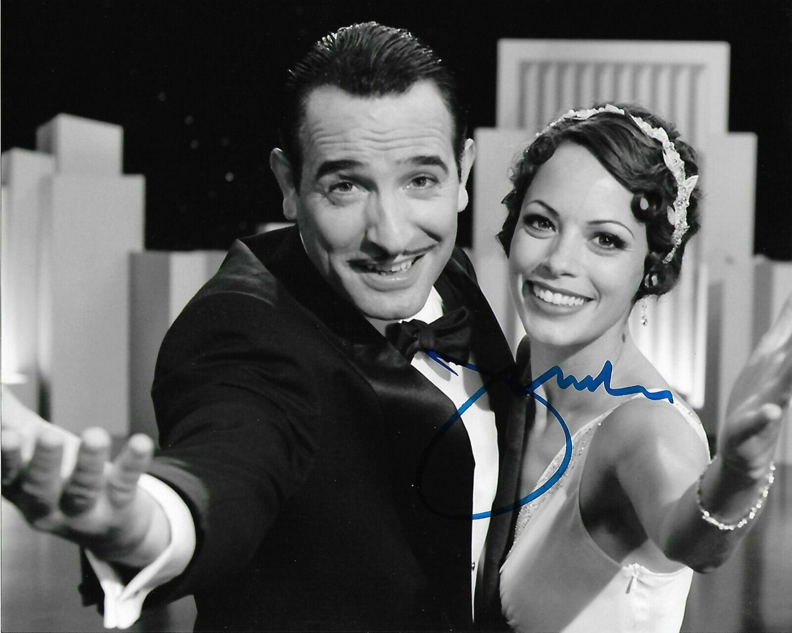 Jean Dujardin the artist authentic hand signed autograph signature Photo Poster painting AFTAL