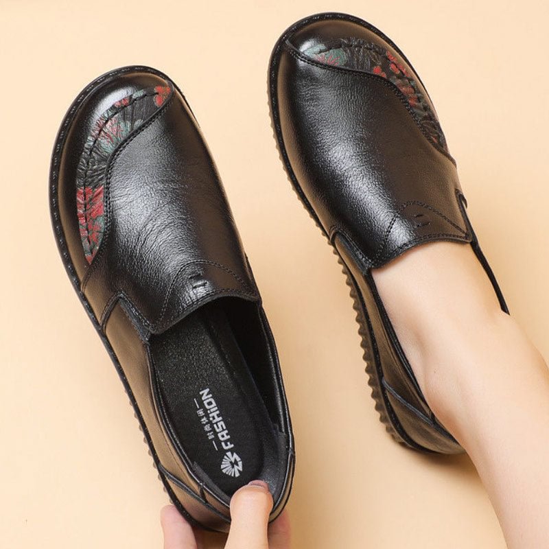 GKTINOO 2022 Spring Luxury Women Flat Elderly Shoes Retro Vintage Genuine Leather Loafers Black Women's Shoes Moccasins