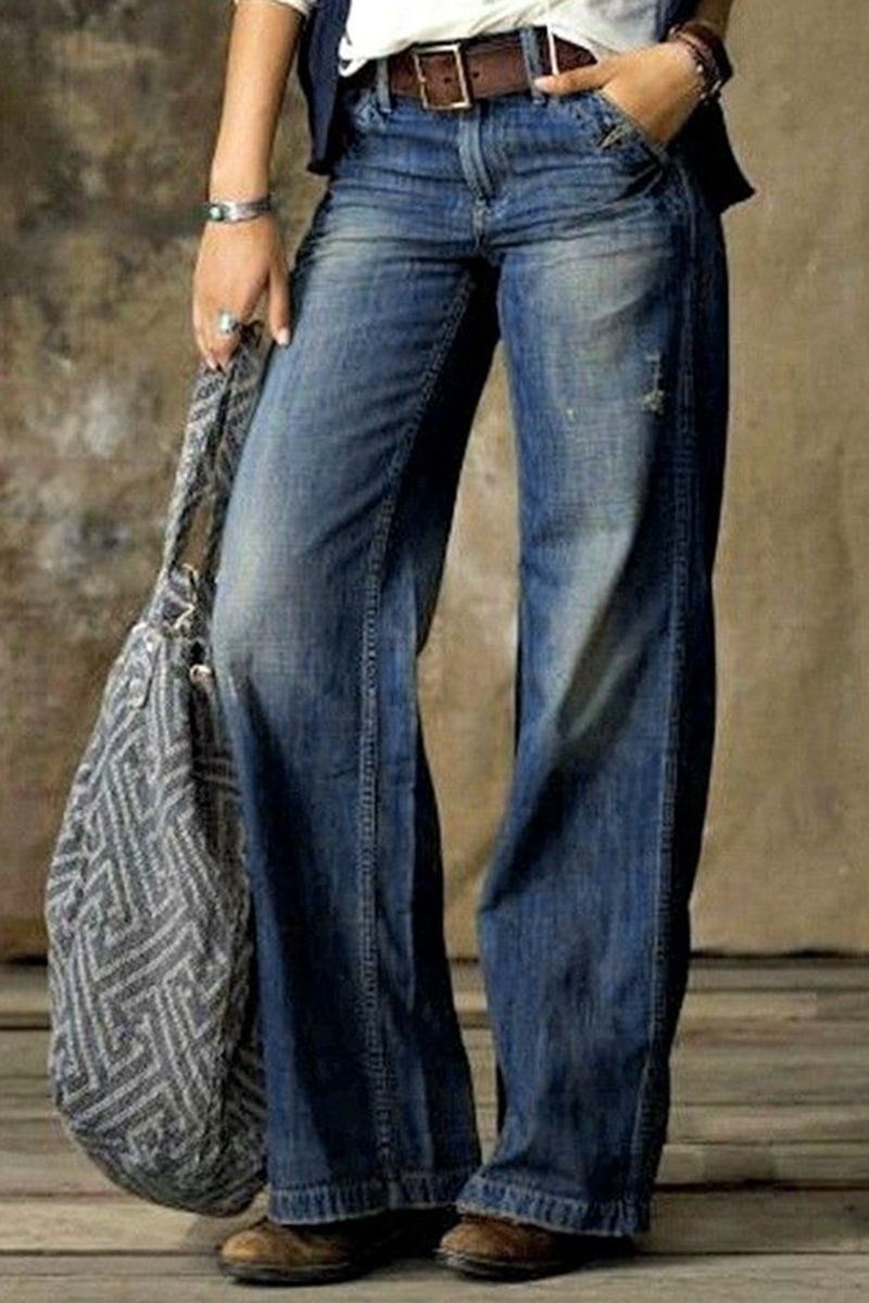 Vintage Ripped Straight Leg Mid Waist Jeans