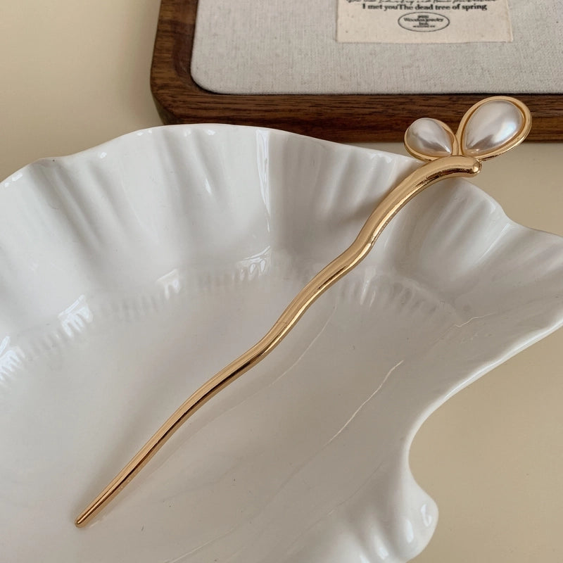 Women’s Elegant Heart Shape Alloy Inlay Pearl Hair Sticks