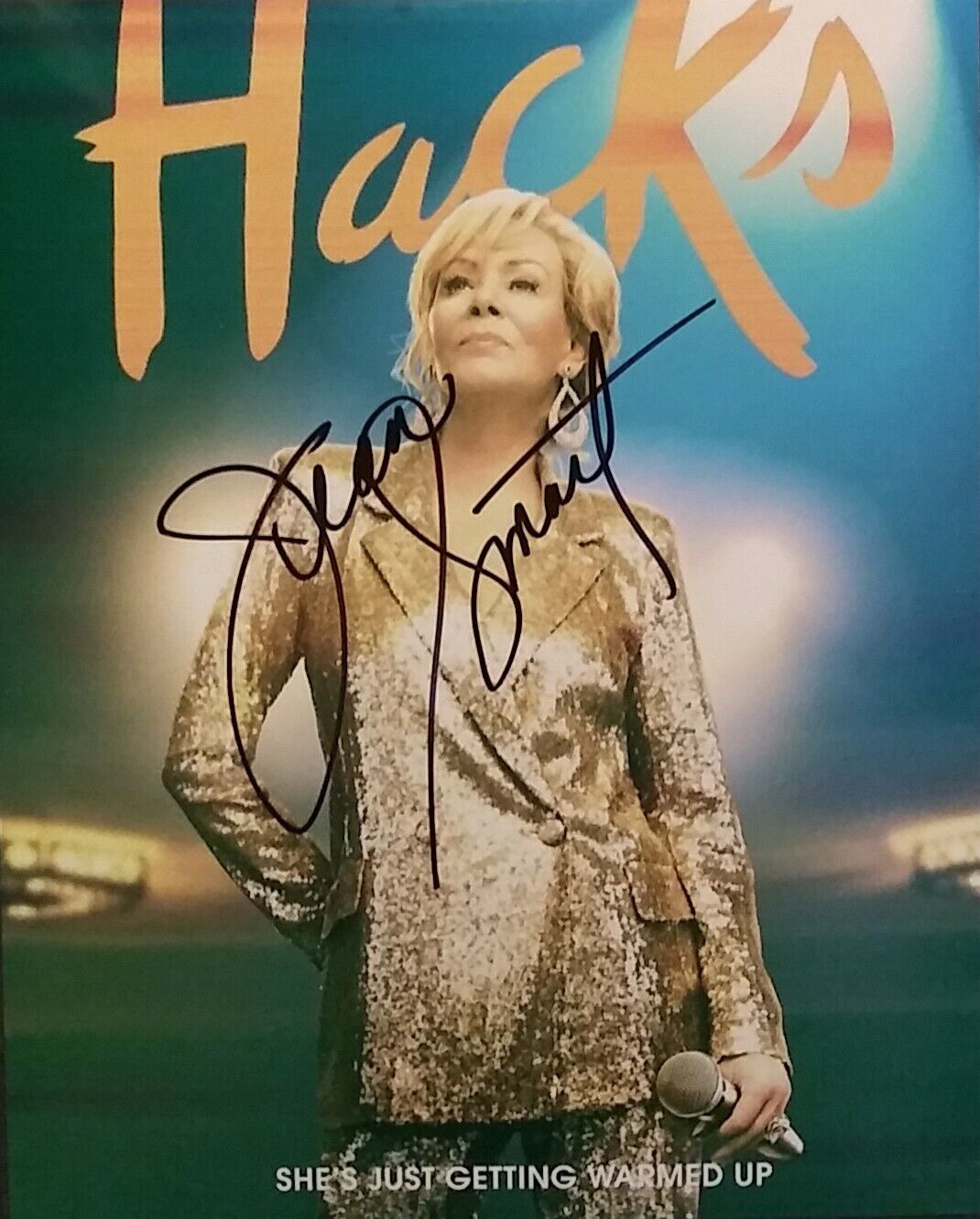 Jean Smart - hacks - signed 8x10