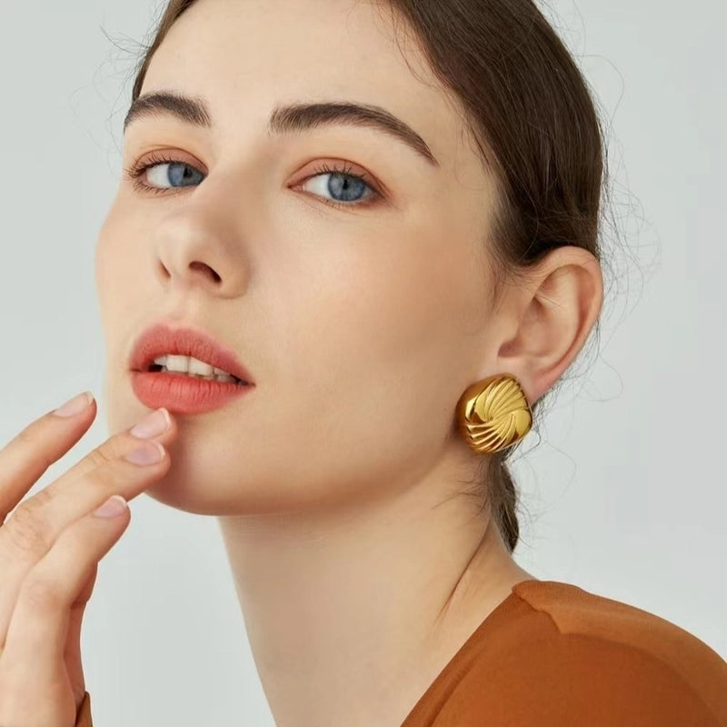 1 Pair Elegant Retro Solid Color Square Water Droplets Flower 304 Stainless Steel 18K Gold Plated Ear Studs