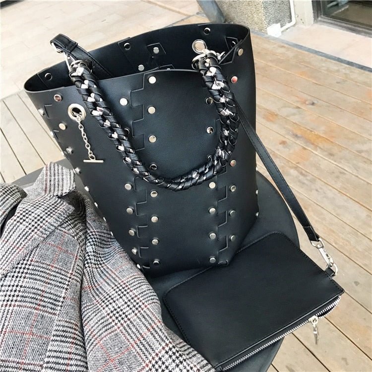 Designer Rivets Large Bucket Bags Women Purses and Handbags Female High Quality Shoulder Messenger Bags Black Hollow Out