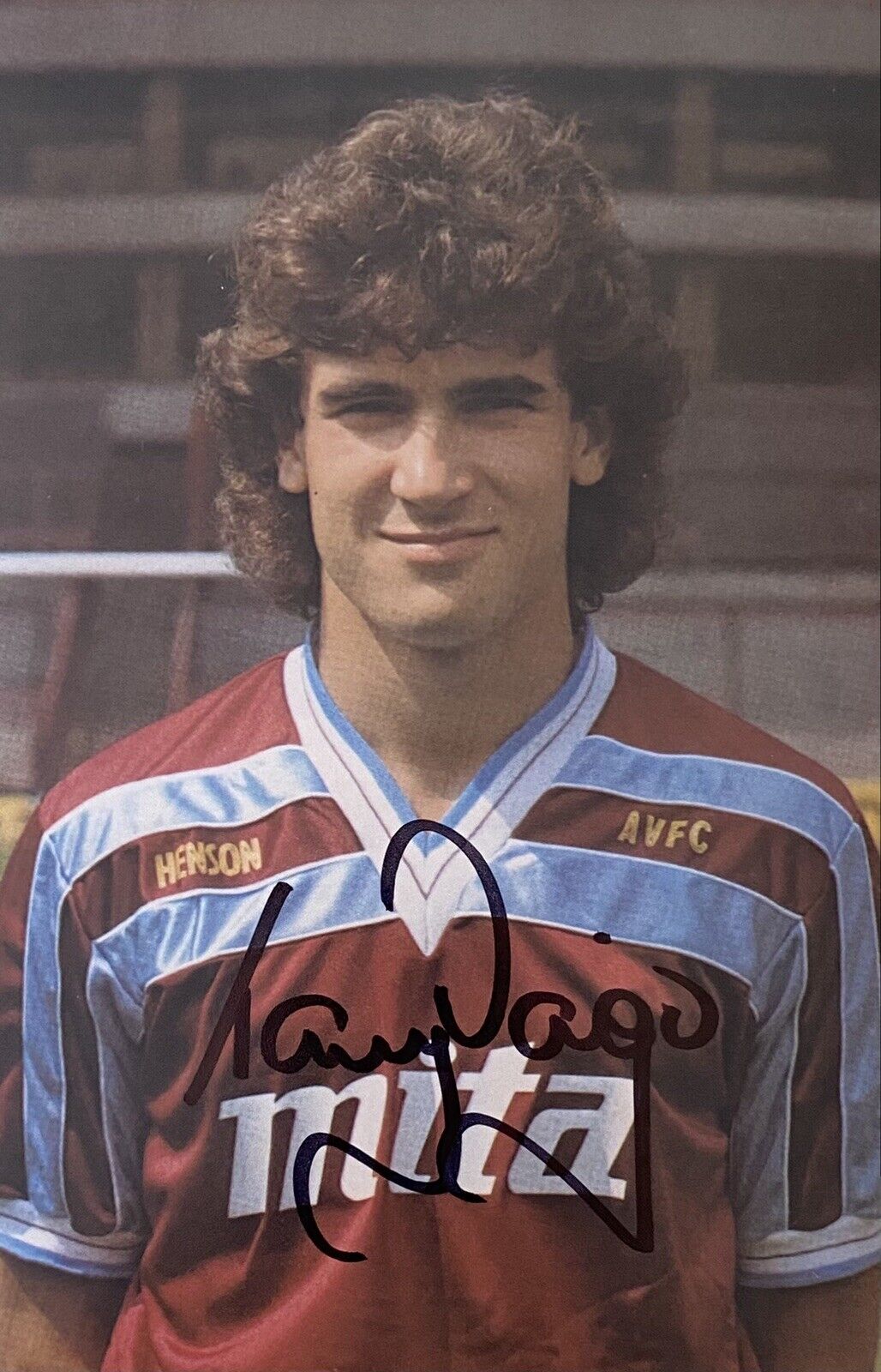 Tony Dorigo Genuine Hand Signed Aston Villa 6X4 Photo Poster painting