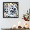 Wei&szlig;er Tiger - speziell geformtes Diamantgem&auml;lde - 30*30cm
