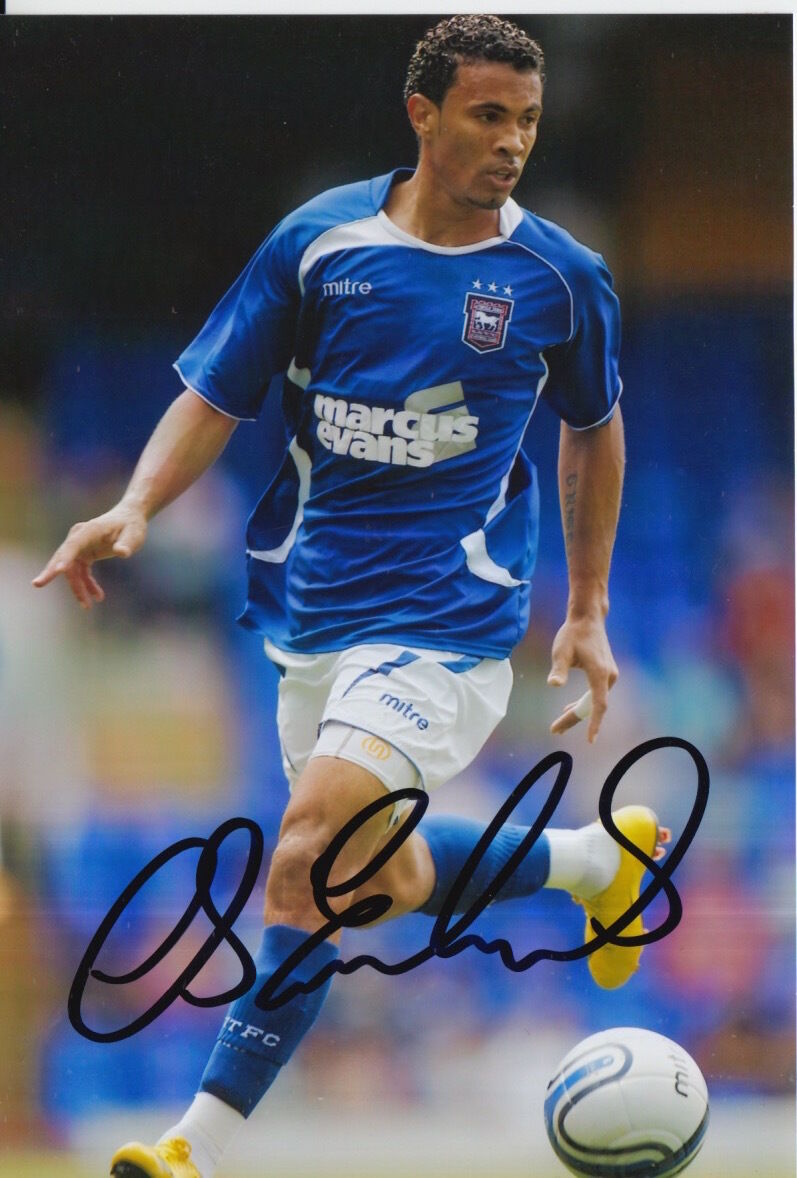 IPSWICH TOWN HAND SIGNED CARLOS EDWARDS 6X4 Photo Poster painting 11.